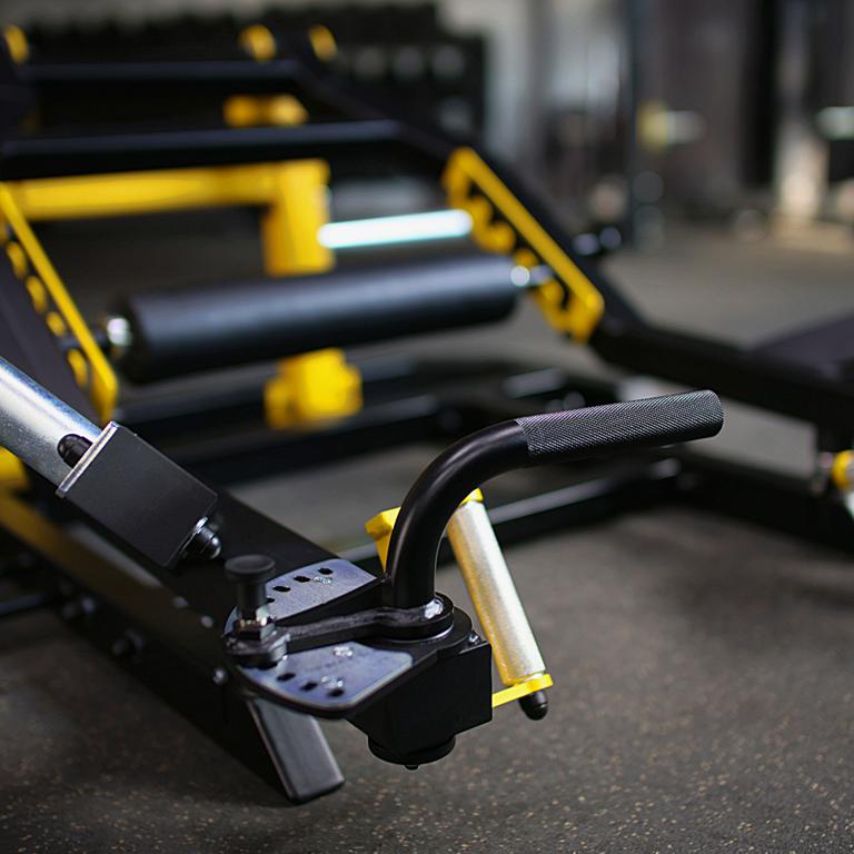 Deadlift machine